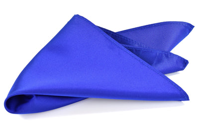 Modisches Set mit Gürtel in blau