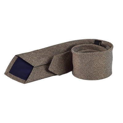 Elegante Krawatte mit Einstecktuch in braun
