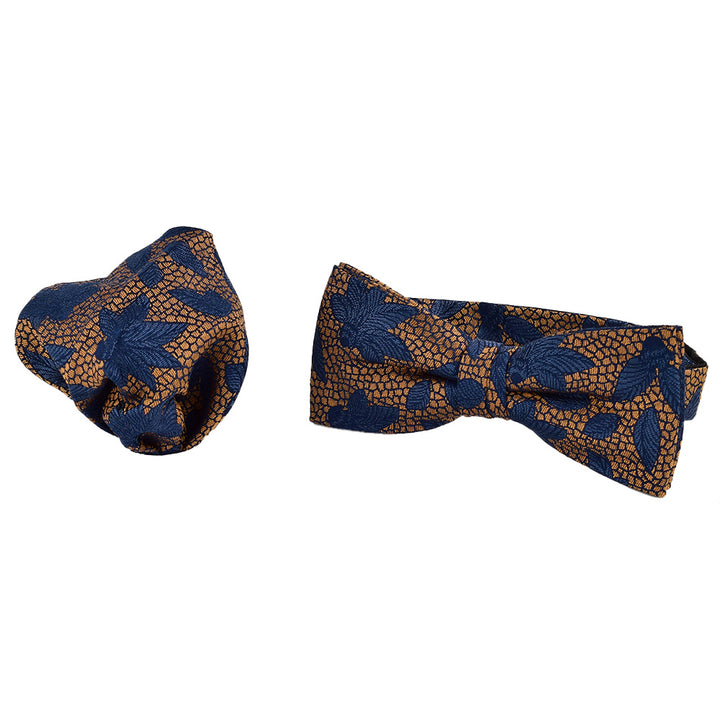 SCHLEIFE RIGA MIT EINSTECKTUCH COGNAC