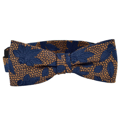 SCHLEIFE RIGA MIT EINSTECKTUCH COGNAC